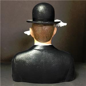 L'Homme au Chapeau Melon - Magritte